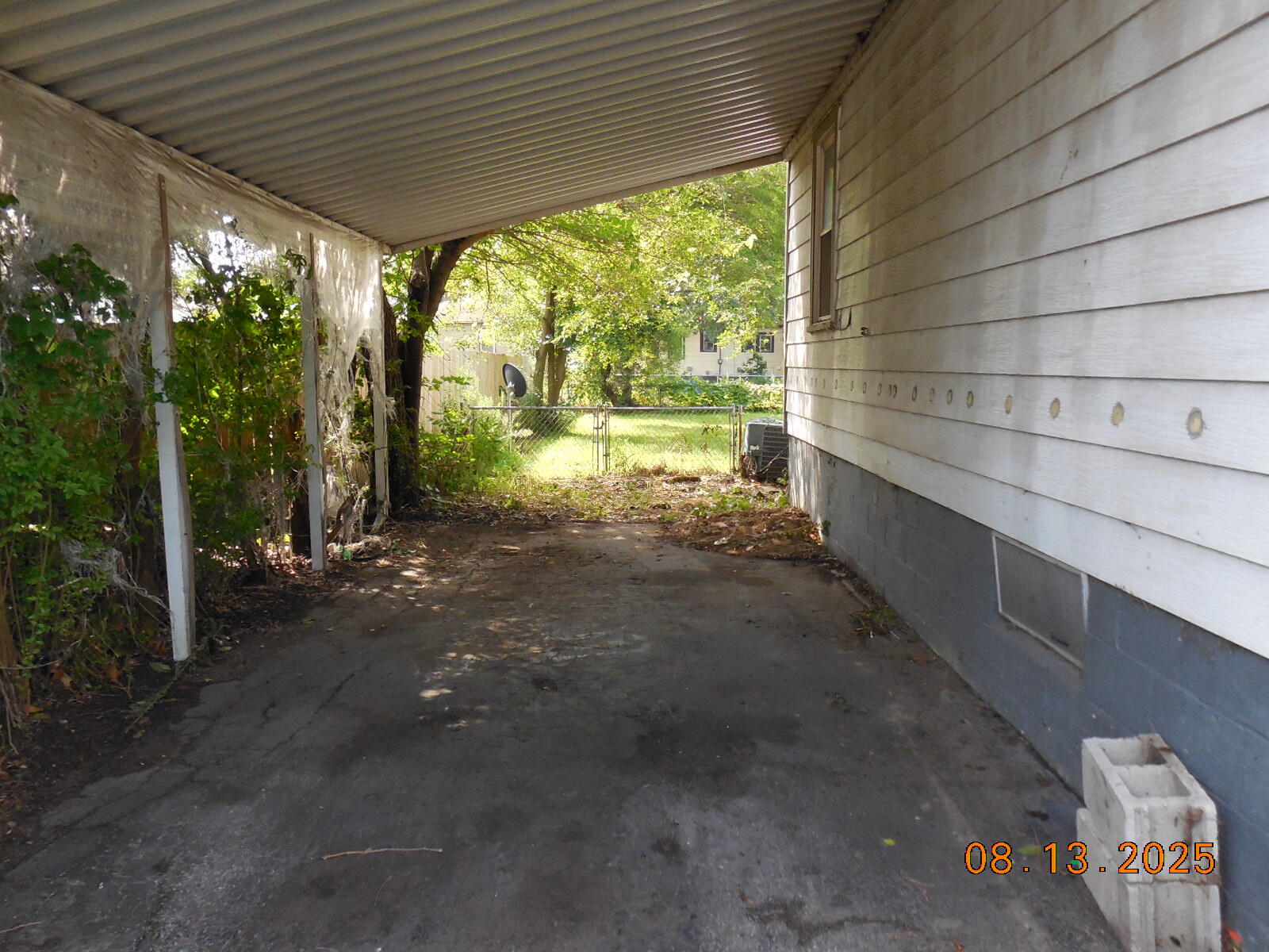 4444 Liverpool Road Lake Station, IN 46405 - Photo 3 of 14 1600x1200