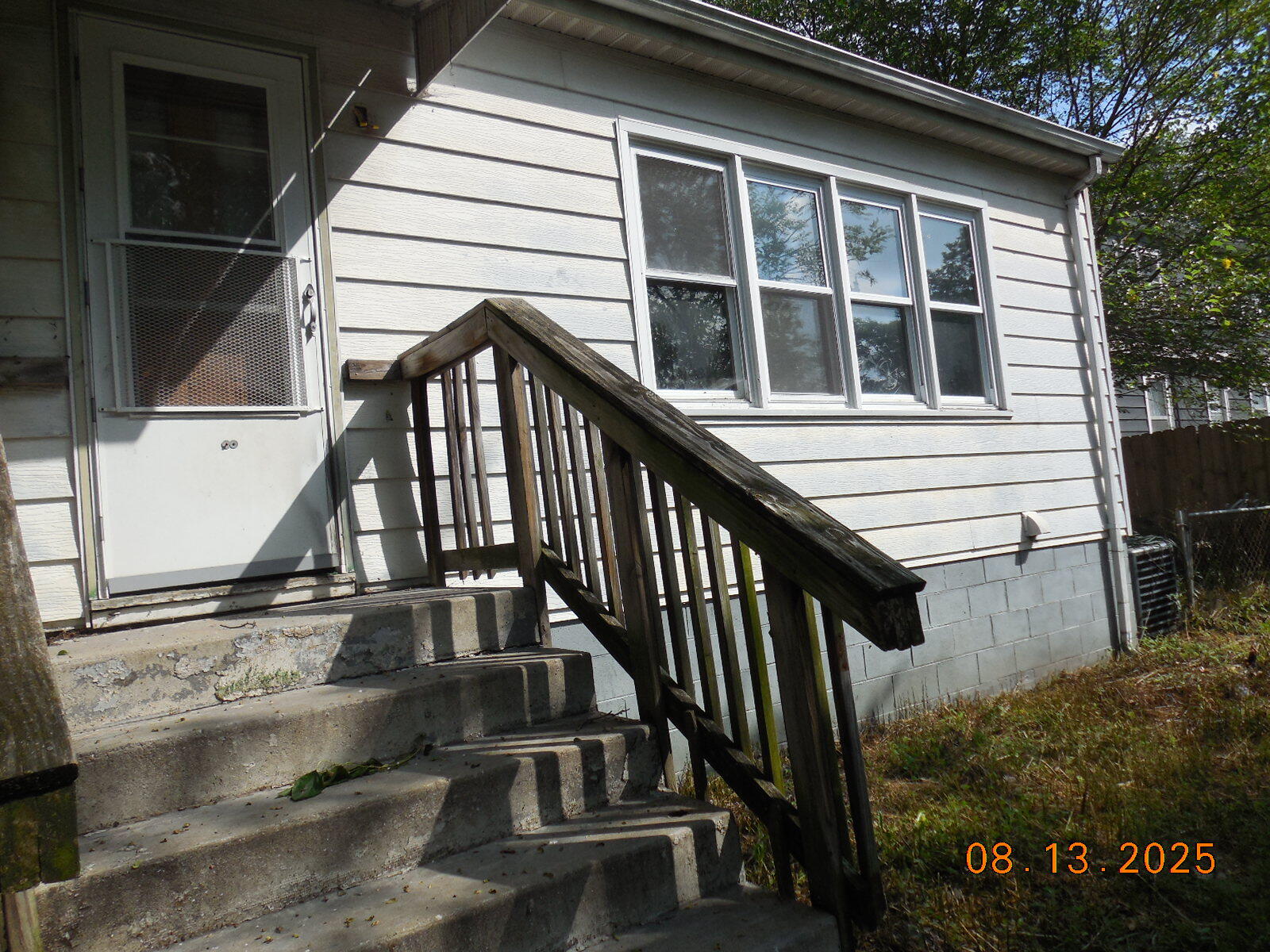 4444 Liverpool Road Lake Station, IN 46405 - Photo 4 of 14 1600x1200