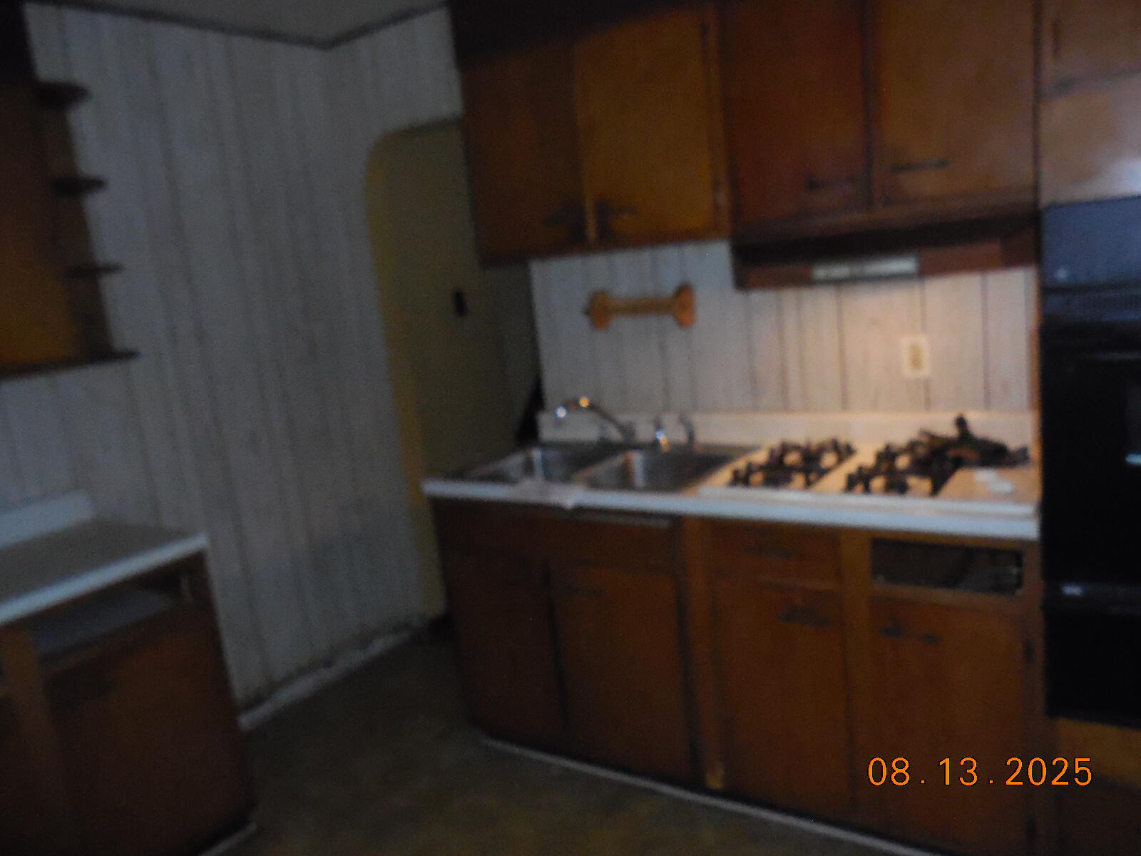 4444 Liverpool Road Lake Station, IN 46405 - Photo 9 of 14 1600x1200