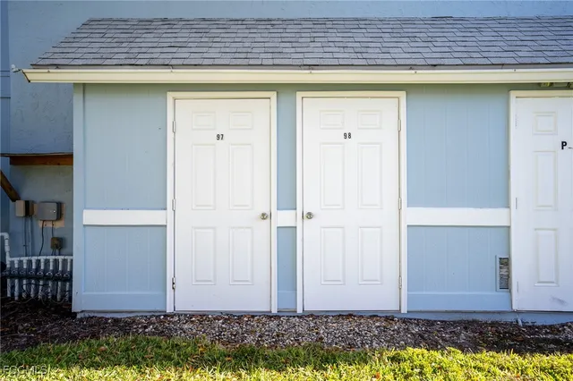 a view of a back yard of the house
