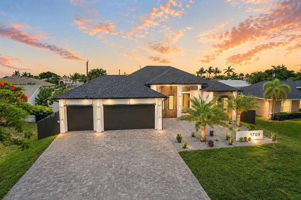 $749,900 | 1709 Southwest 43rd Lane, Cape Coral, FL 33914