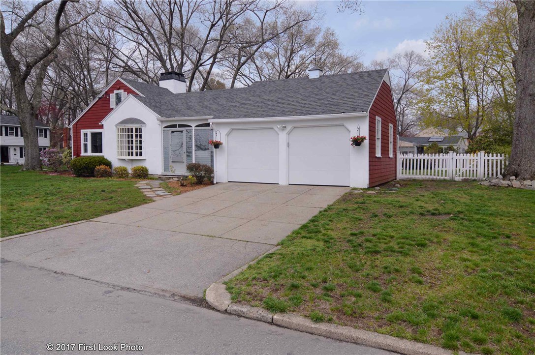 100 King Philip Road Pawtucket, RI 02861 - Photo 4 of 38 Two car attached garage