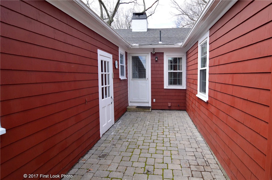 100 King Philip Road Pawtucket, RI 02861 - Photo 7 of 38 Gallery Image 7