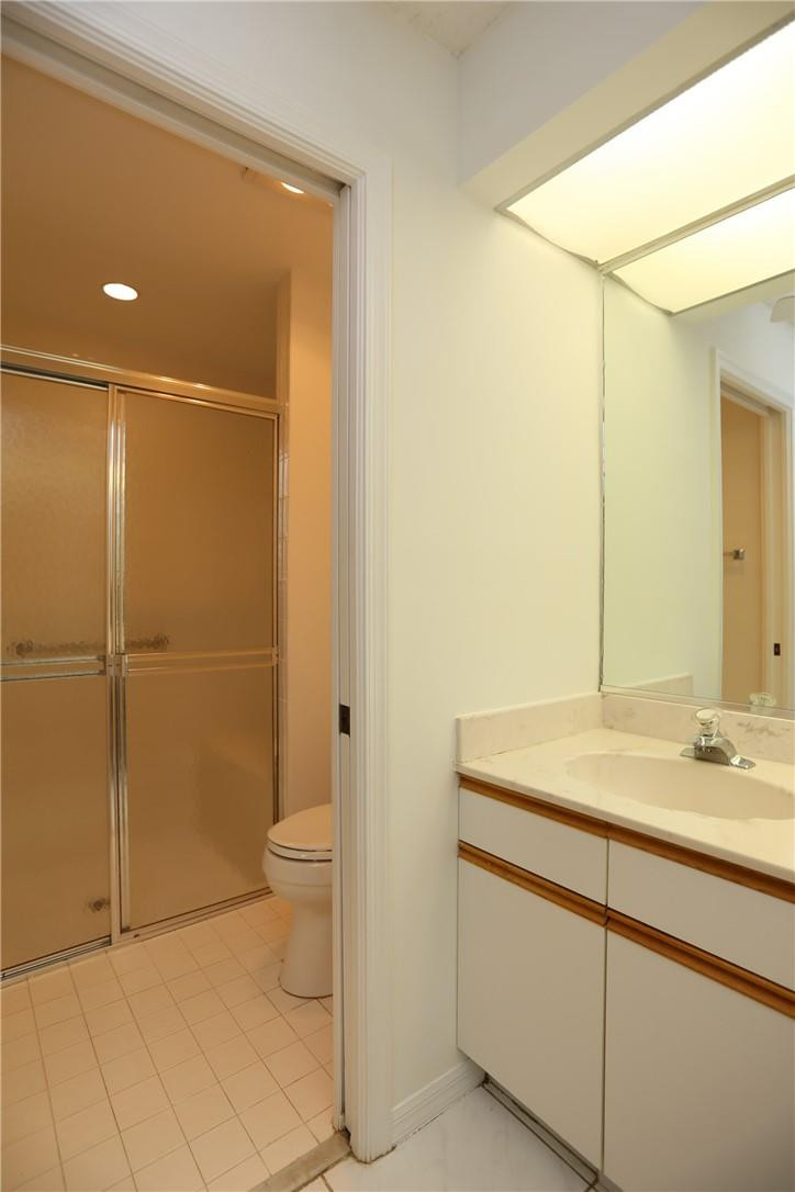 11095 Autoro Court, Unit 11095 Boca Raton, FL 33498 - Photo 12 of 45 Master Bathroom