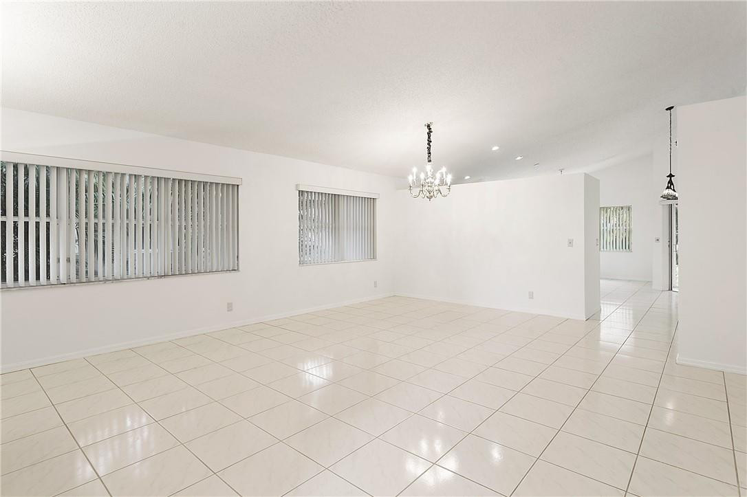 11095 Autoro Court, Unit 11095 Boca Raton, FL 33498 - Photo 28 of 45 Dinning Living area