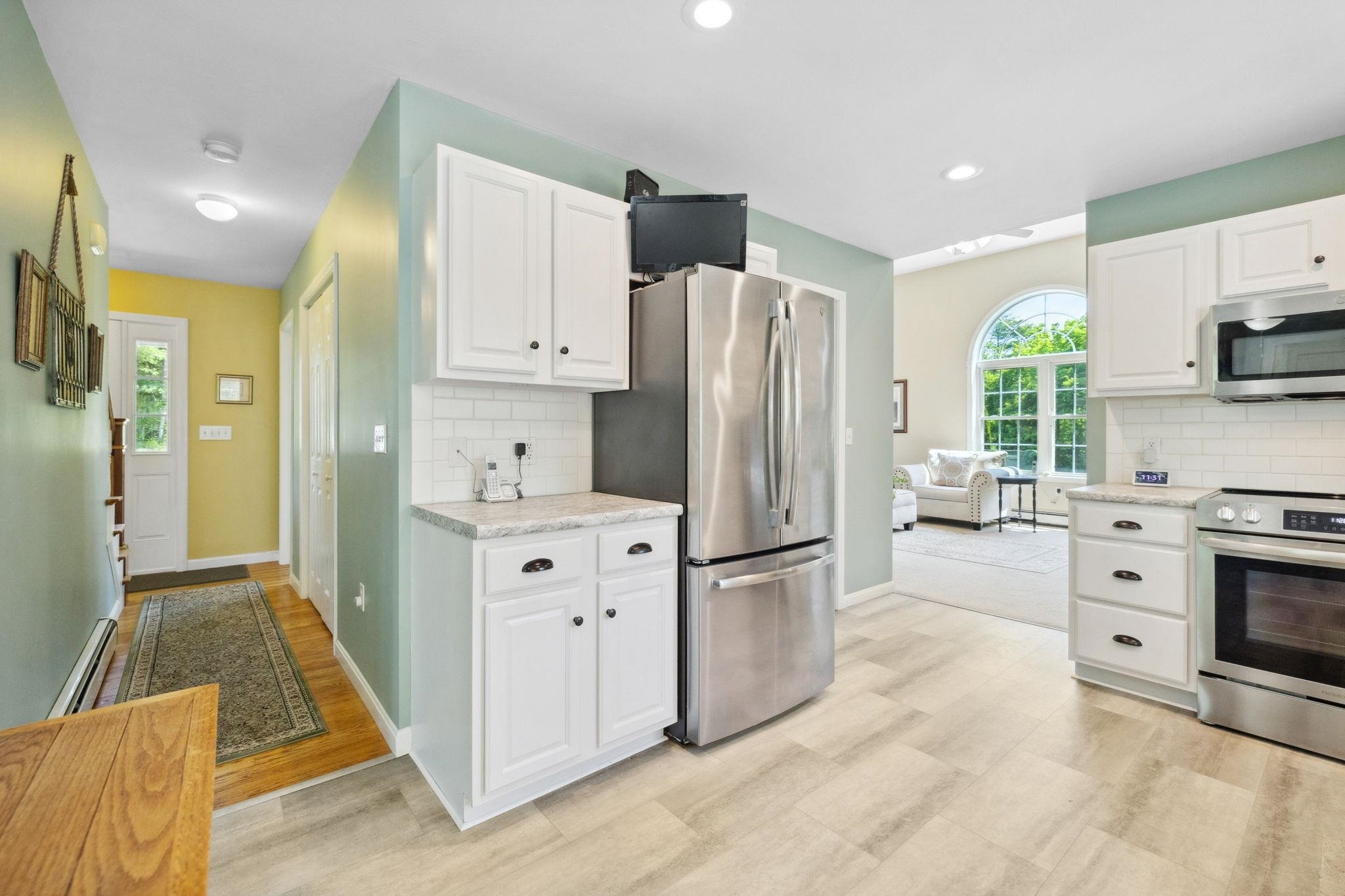 58 Deer Meadow Road Pittsfield, NH 03263 - Photo 8 of 40