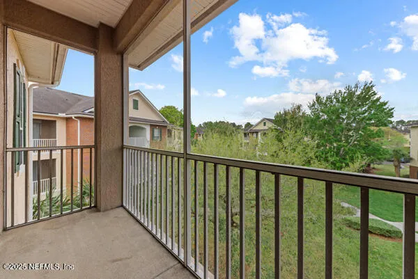 $200,000 | 785 Oakleaf Plantation Parkway, Unit 833, Orange Park, FL 32065