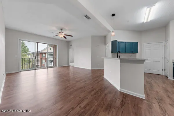 $200,000 | 785 Oakleaf Plantation Parkway, Unit 833, Orange Park, FL 32065