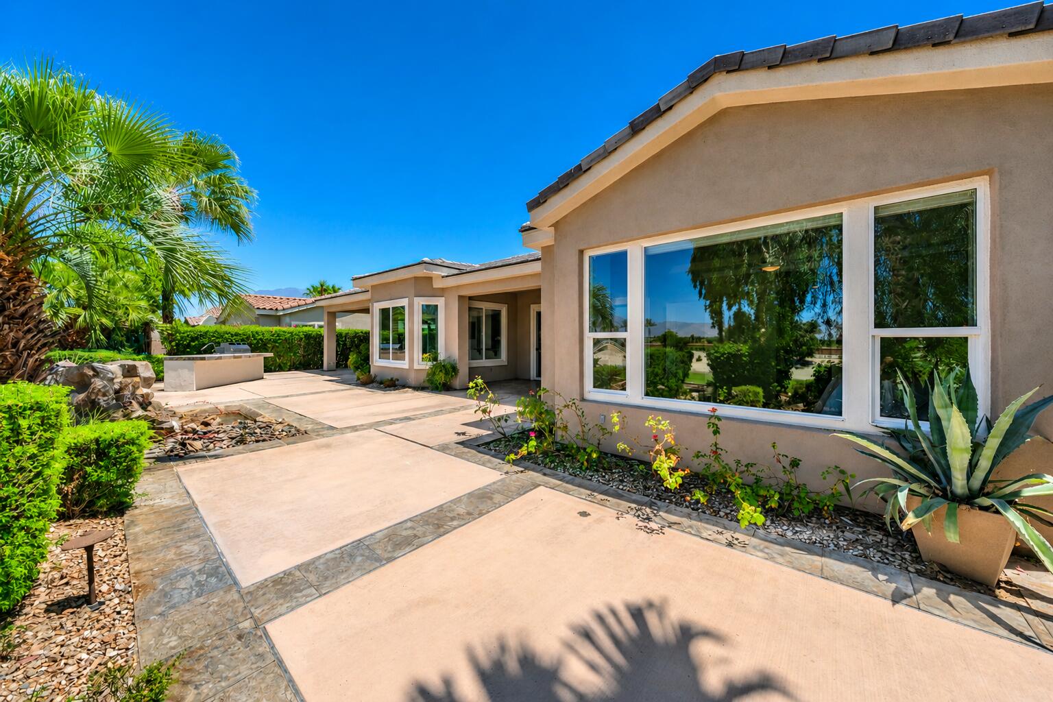 81206 Barrel Cactus Road La Quinta, CA 92253 - Photo 29 of 34 Rear Patio