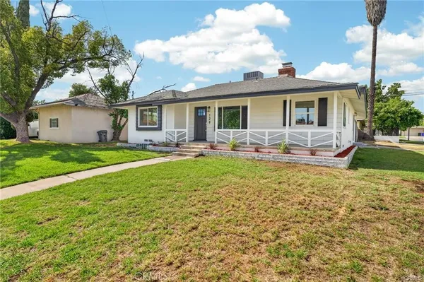$589,900 | 128 West Ramona Drive, Rialto, CA 92376