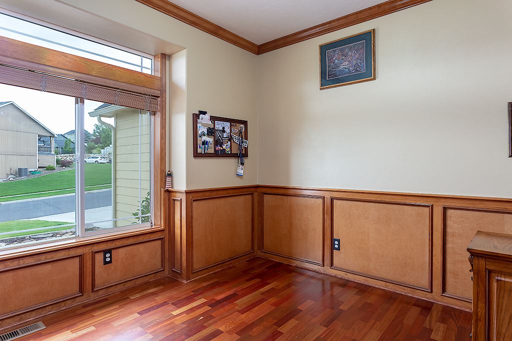 915 East Westcrest Road Colbert, WA 99005 - Photo 13 of 20