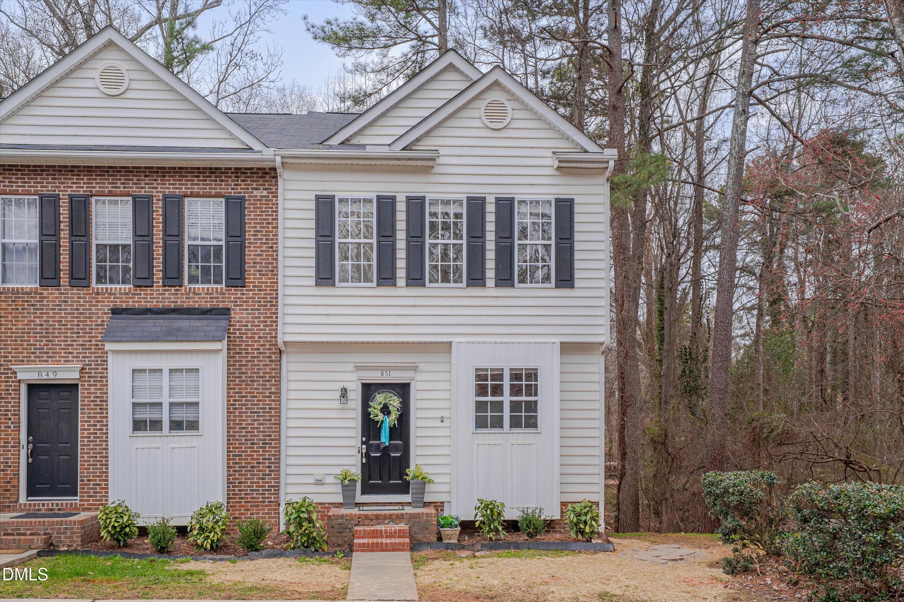 01-851 Genford Ct-1