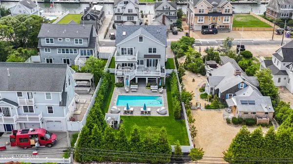 $6,195,000 | 915 Barnegat Lane, Mantoloking, NJ 08738