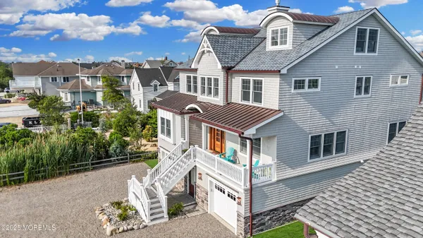 $6,195,000 | 915 Barnegat Lane, Mantoloking, NJ 08738