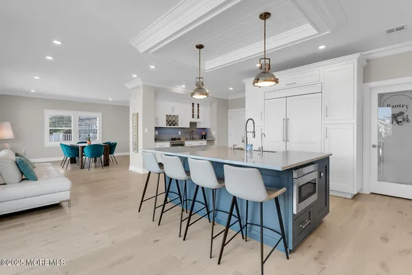 $6,195,000 | 915 Barnegat Lane, Mantoloking, NJ 08738