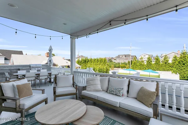 $6,195,000 | 915 Barnegat Lane, Mantoloking, NJ 08738