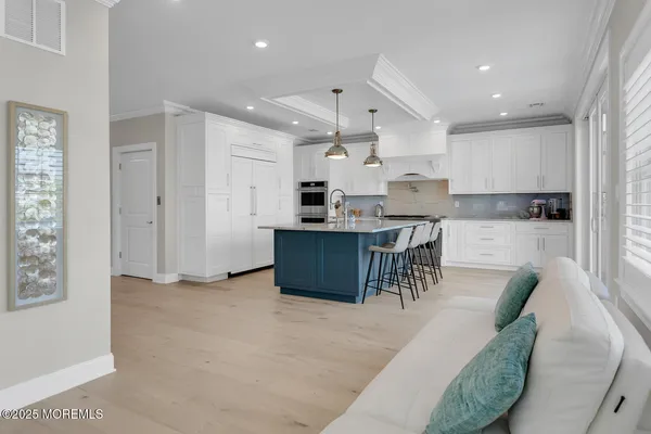 $6,195,000 | 915 Barnegat Lane, Mantoloking, NJ 08738