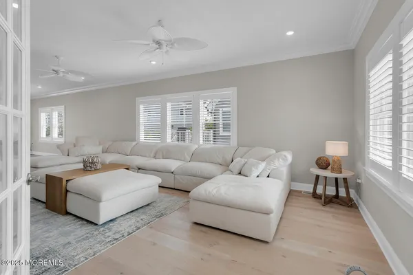 $6,195,000 | 915 Barnegat Lane, Mantoloking, NJ 08738