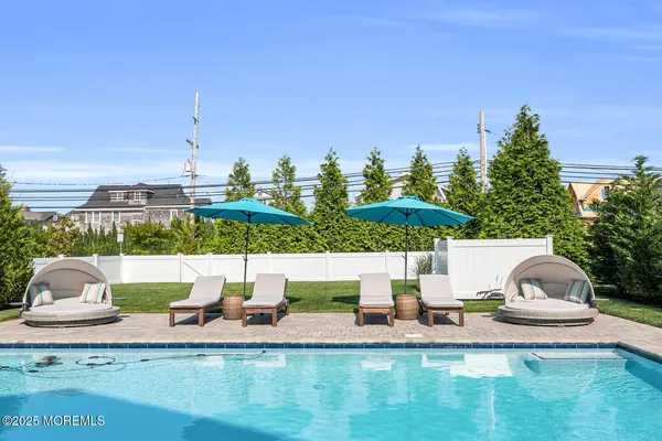 $6,195,000 | 915 Barnegat Lane, Mantoloking, NJ 08738