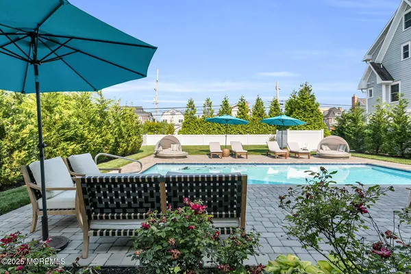 $6,195,000 | 915 Barnegat Lane, Mantoloking, NJ 08738