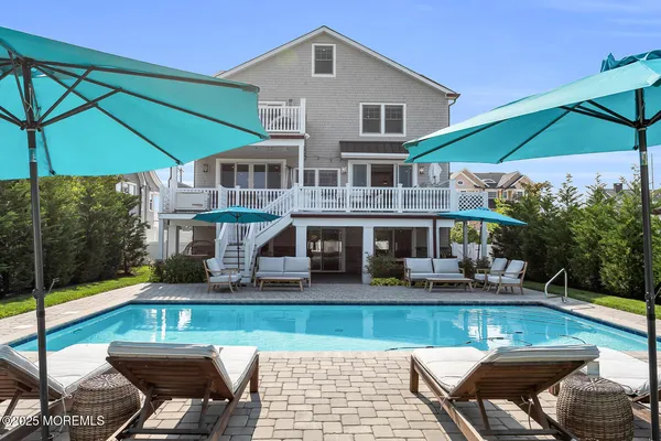 $6,195,000 | 915 Barnegat Lane, Mantoloking, NJ 08738