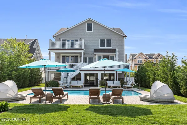 $6,195,000 | 915 Barnegat Lane, Mantoloking, NJ 08738