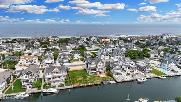 $6,195,000 | 915 Barnegat Lane, Mantoloking, NJ 08738