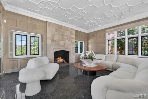 $4,850,000 | 5795 Lindell Boulevard, St. Louis, MO 63112