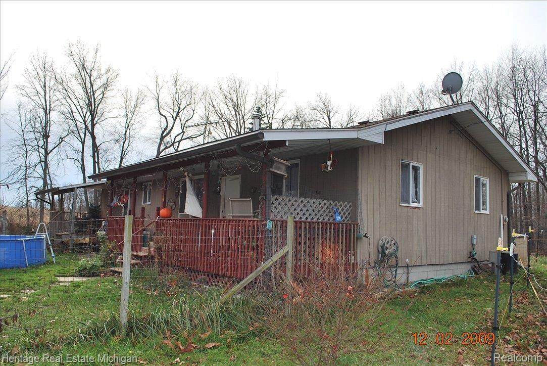 4023 Gregory Road Gregory, MI 48137 - Photo 2 of 8 DSC_0008