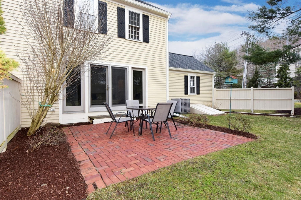 2 Muster Court, Unit 2 Lexington, MA 02420 - Photo 2 of 32 Gallery Image 2