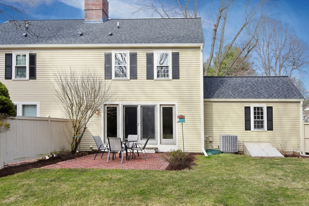 2 Muster Court, Unit 2 Lexington, MA 02420 - Photo 3 of 32 Gallery Image 3