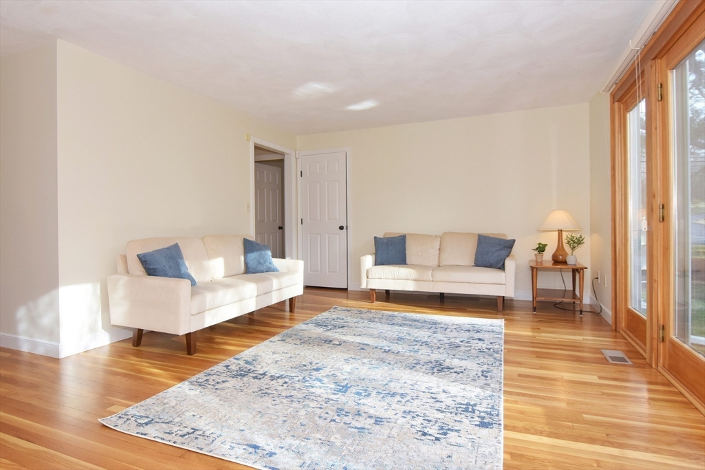 2 Muster Court, Unit 2 Lexington, MA 02420 - Photo 5 of 32 Gallery Image 5