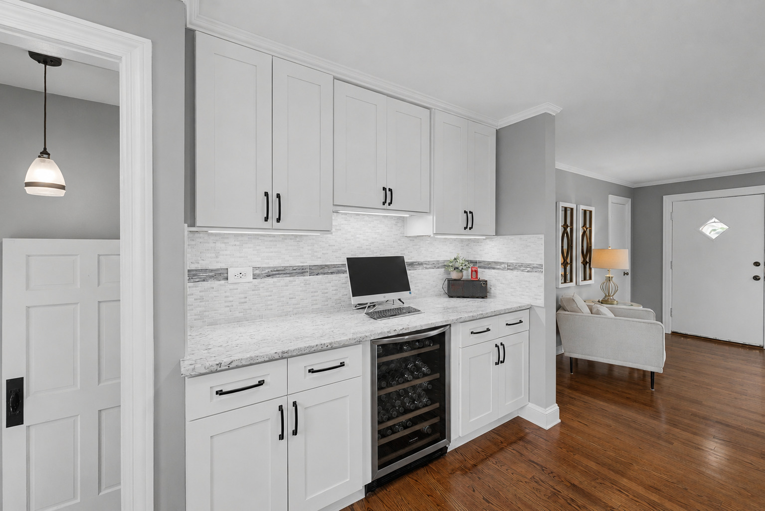 2531 Glenview Road Glenview, IL 60025 - Photo 3 of 24