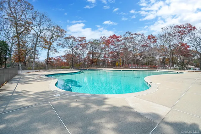 $399,999 | 268 Brettonwoods Drive, Coram, NY 11727