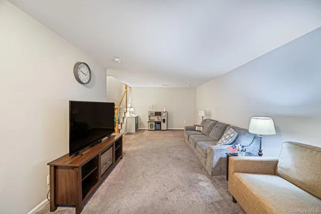 $399,999 | 268 Brettonwoods Drive, Coram, NY 11727