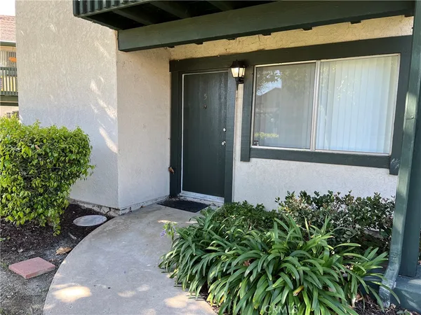$375,000 | 23224 Orange Avenue, Unit 5, Lake Forest, CA 92630