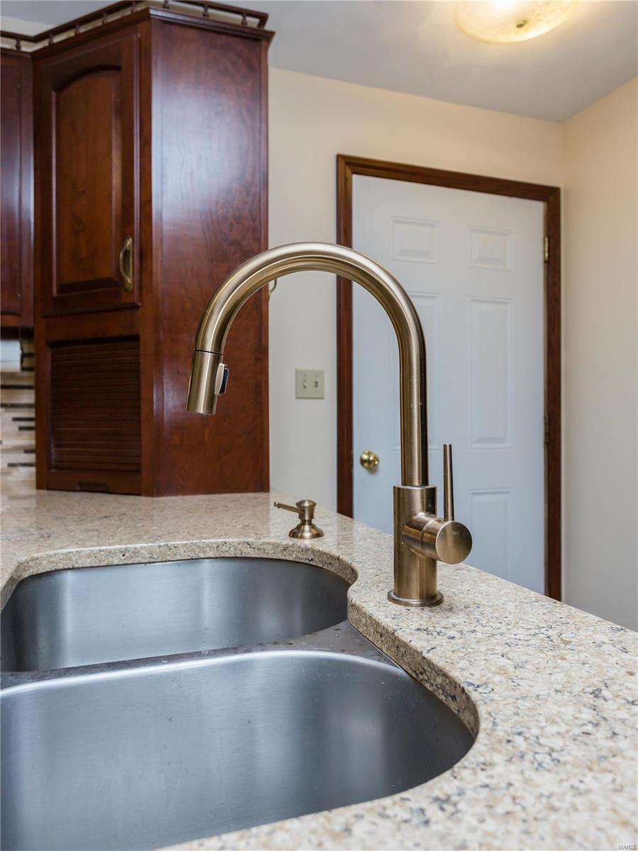 7325 Deer Hill Road Waterloo, IL 62298 - Photo 17 of 70