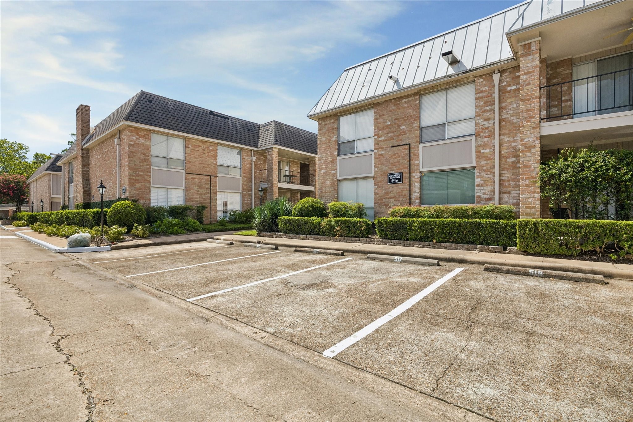 2230 South Piney Point Road, Unit 103 Houston, TX 77063 - Photo 28 of 28 2 assigned Parking Spots!