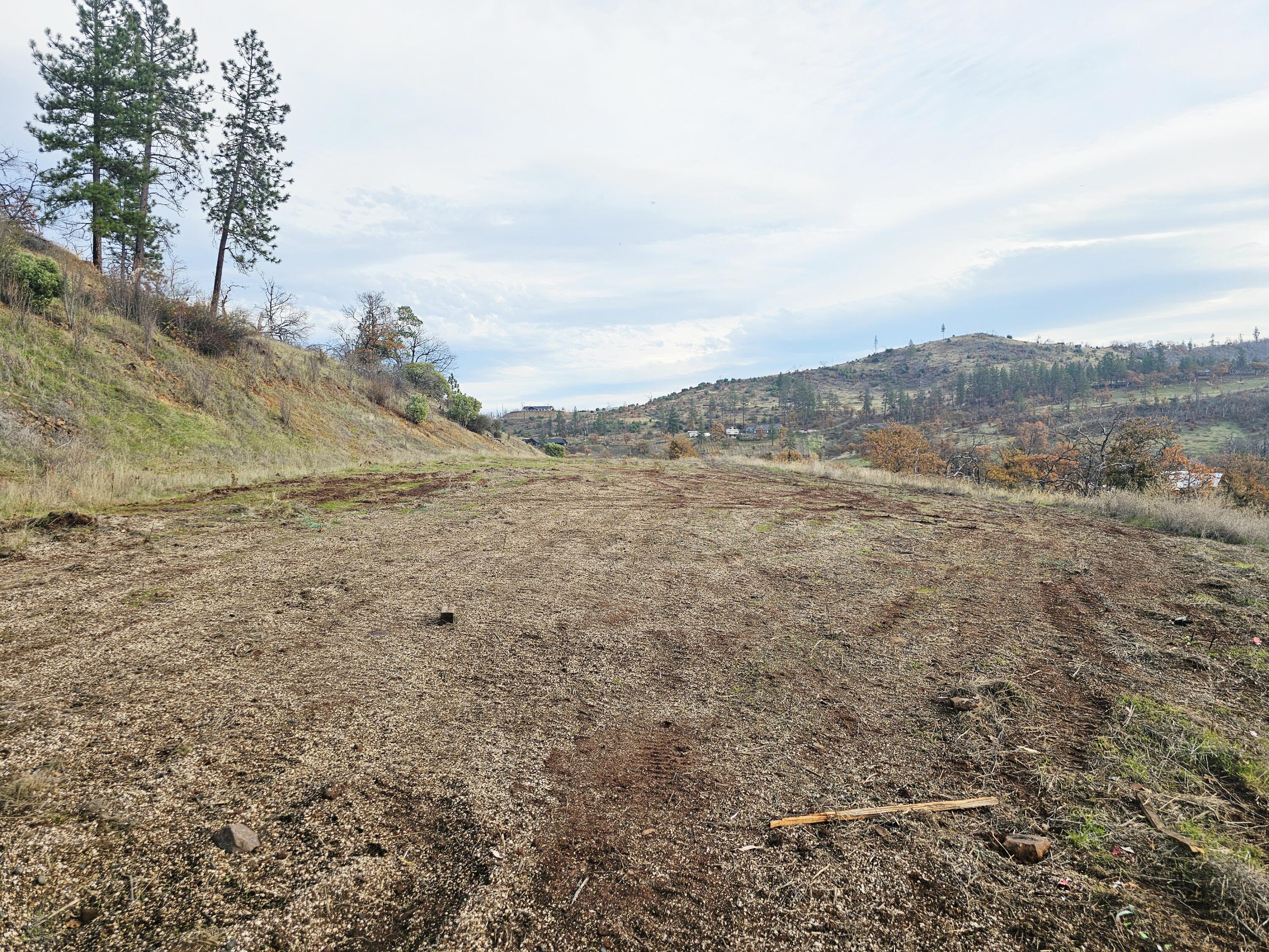 2162 Butte Falls Highway Eagle Point, OR 97524 - Photo 5 of 63 5 Second Pad