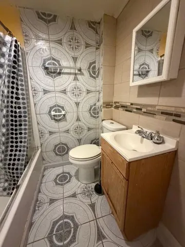 $89,900 | 1522 18th Avenue, Rockford, IL 61104