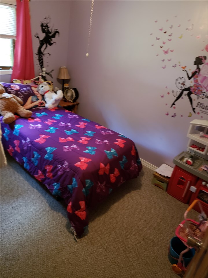 9386 West Stanley Road Flushing, MI 48433 - Photo 9 of 15 31391537-8.JPG