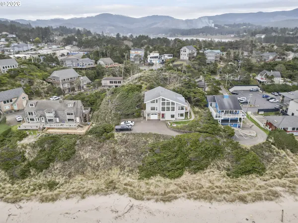 $2,499,000 | 1068 Northwest 6th Court, Lincoln City, OR 97367