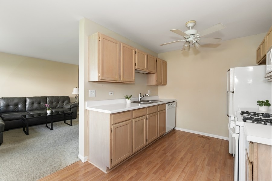 230 Crestview Drive, Unit A Wauconda, IL 60084 - Photo 6 of 12