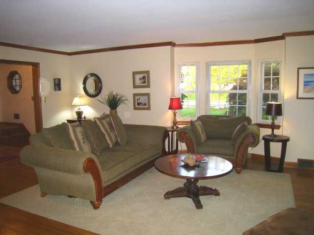 2211 Tremont Road Columbus, OH 43221 - Photo 2 of 18