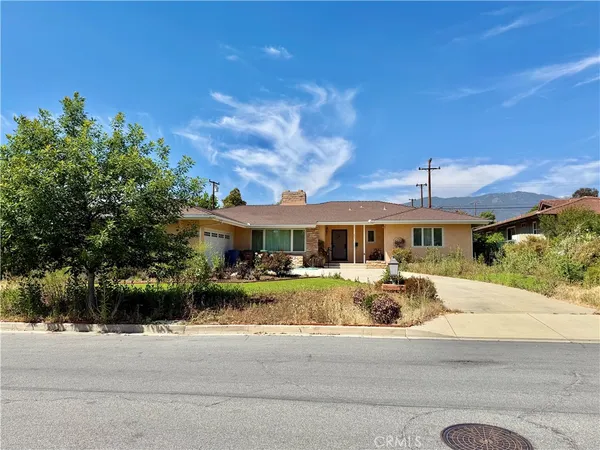 $950,000 | 647 Wellesley Drive West, Claremont, CA 91711