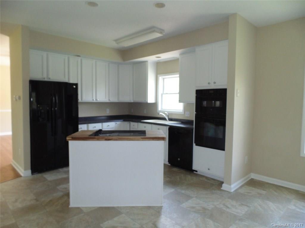 107 Stoneway Lane Rutherfordton, NC 28139 - Photo 2 of 11 Gallery Image 2