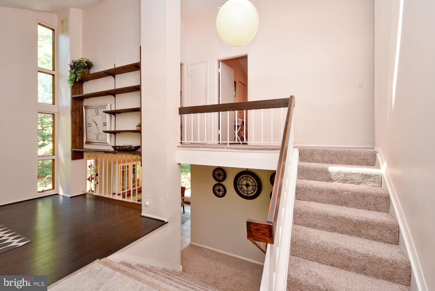5348 Lightning View Road Columbia, MD 21045 - Photo 3 of 29 Interior (General)
