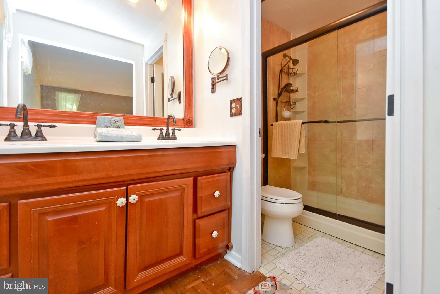 5348 Lightning View Road Columbia, MD 21045 - Photo 22 of 29 Bath (Master)
