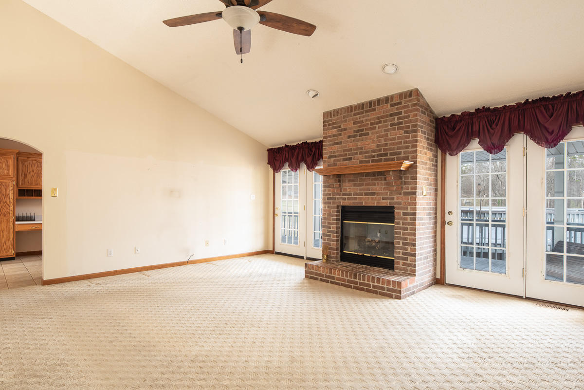 2218 Marlin Road Maryville, TN 37801 - Photo 15 of 23 Family Room