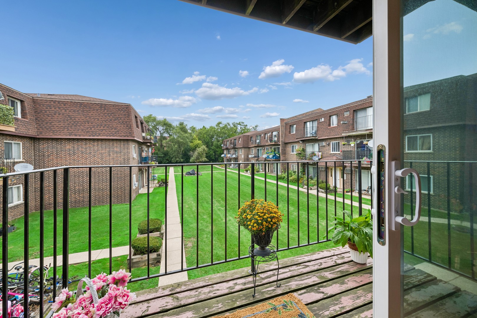 9364 Golf Road, Unit 2B Des Plaines, IL 60016 - Photo 19 of 20 Gallery Image 19